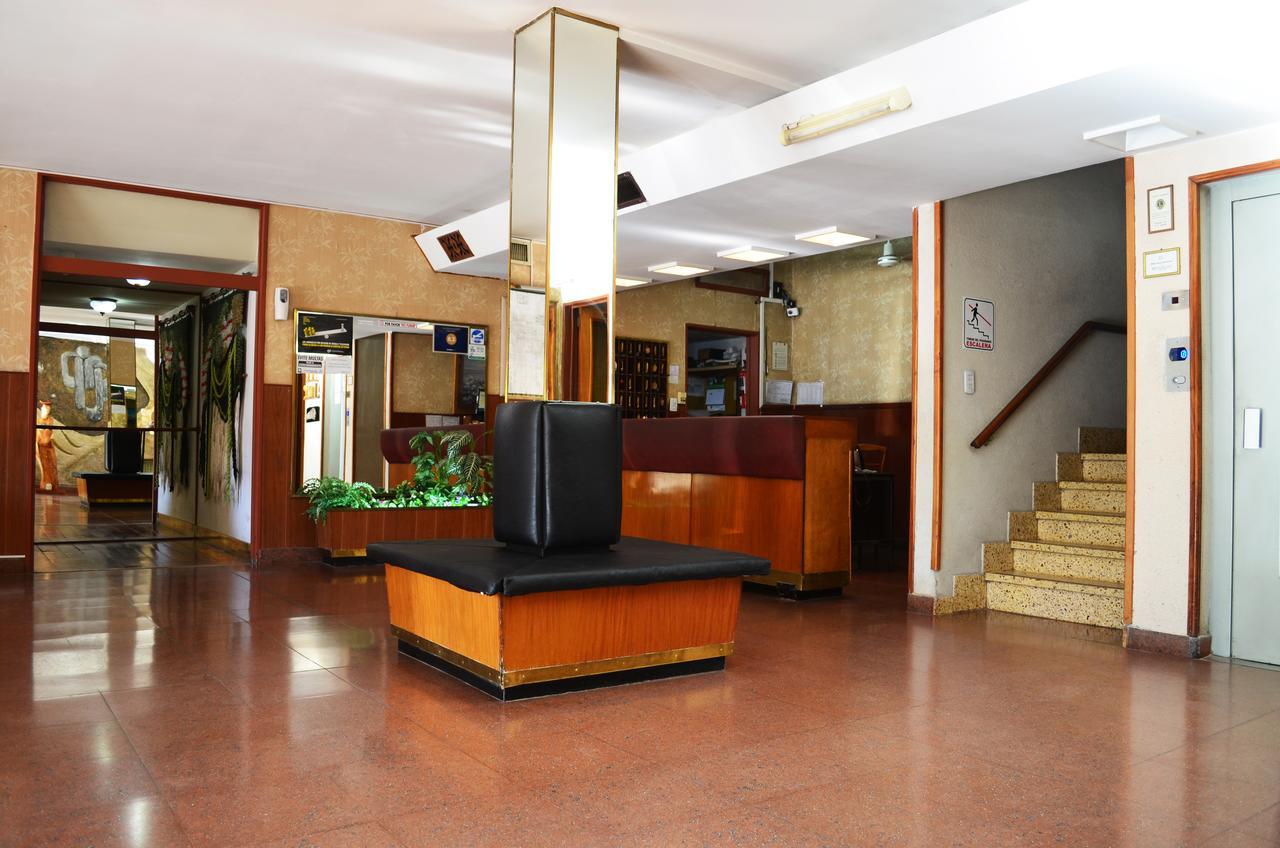 Hotel Huemul General Roca Extérieur photo