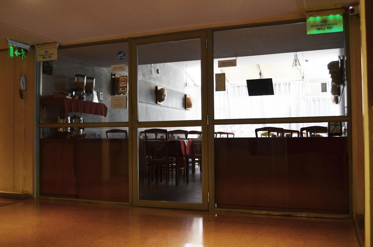 Hotel Huemul General Roca Extérieur photo