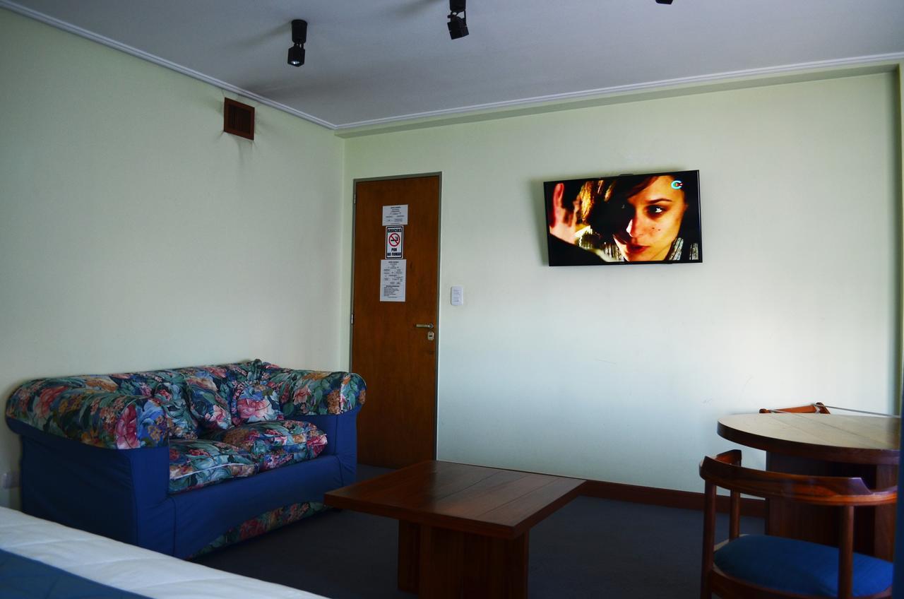 Hotel Huemul General Roca Extérieur photo