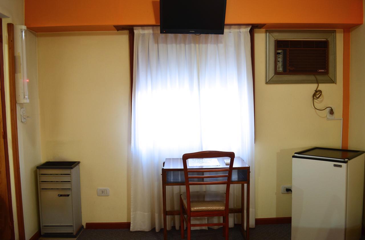 Hotel Huemul General Roca Extérieur photo